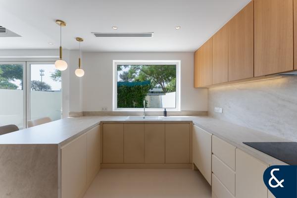 Springs 2 | Fully Upgraded | 3 Bedrooms | Prime