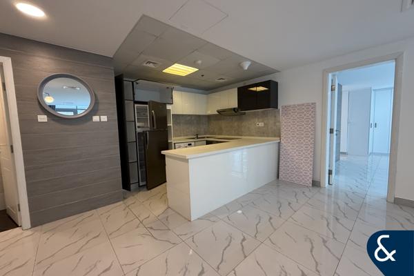 Renovated | 1 Bed Large Terrace | 1682 Sqft