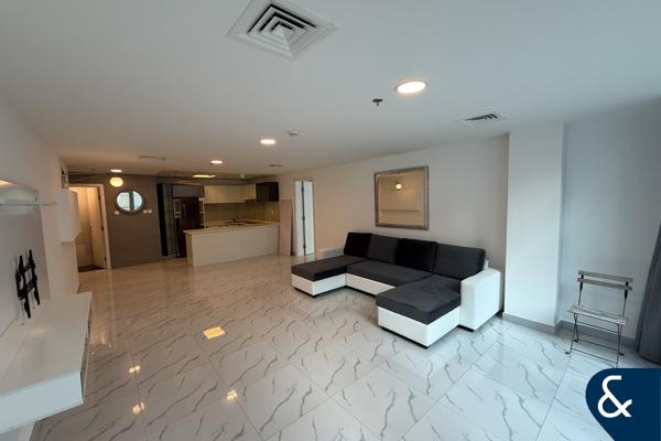 Renovated | 1 Bed Large Terrace | 1682 Sqft