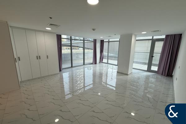 Renovated | 1 Bed Large Terrace | 1682 Sqft