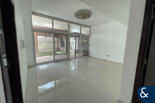 Single Row | Upgraded | Furnished