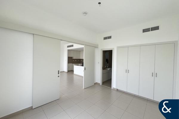 Modern | Spacious | Desert Facing | Open Plan