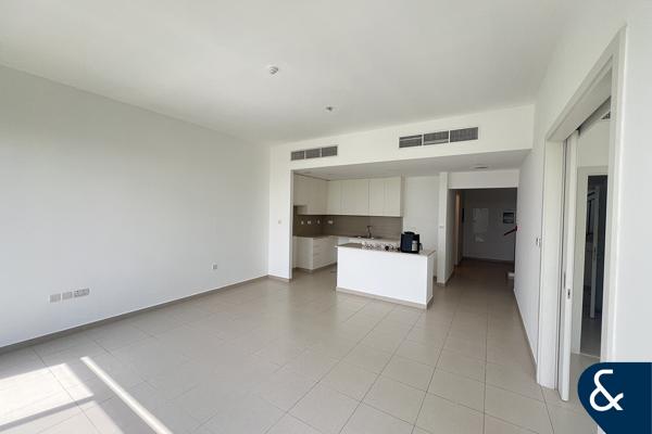 Modern | Spacious | Desert Facing | Open Plan