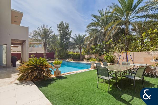 Extended | Quiet Location | Big Plot | 3 Bed