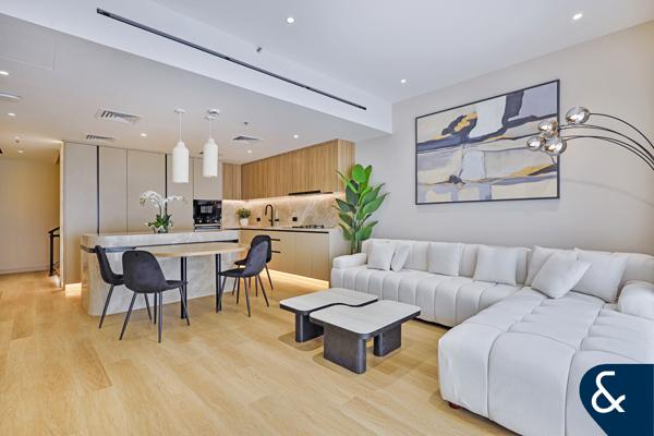 READY TO VIEW | FULLY UPGRADED | 3 FLOORS