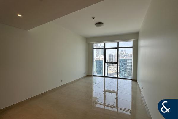 Canal Views | Vacant | Modern | Study Room