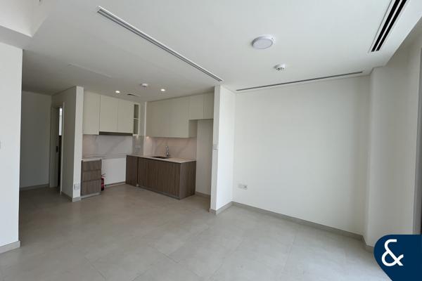 Single Row | Close to Pool | 3 Bed + Maids
