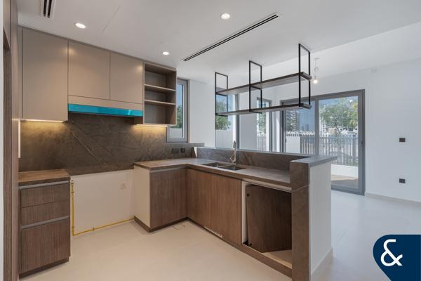 True Corner | Genuine Resale | Mortgageable