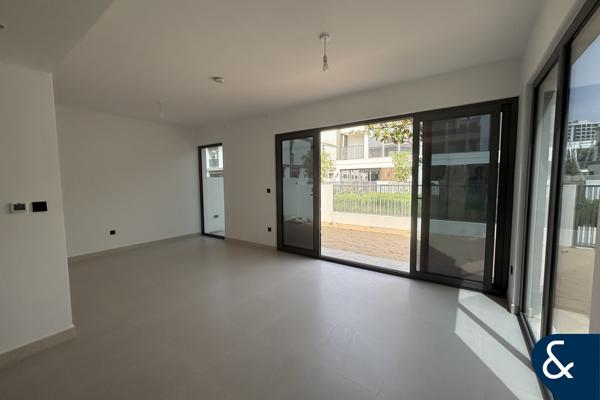 Closed Kitchen | Greenbelt | Aura Gardens