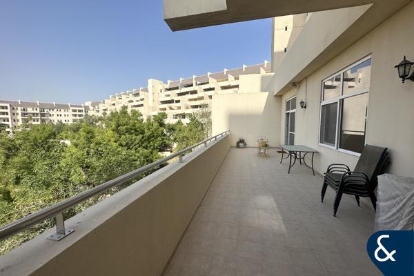 Spacious | Vacant On Transfer | Garden Facing