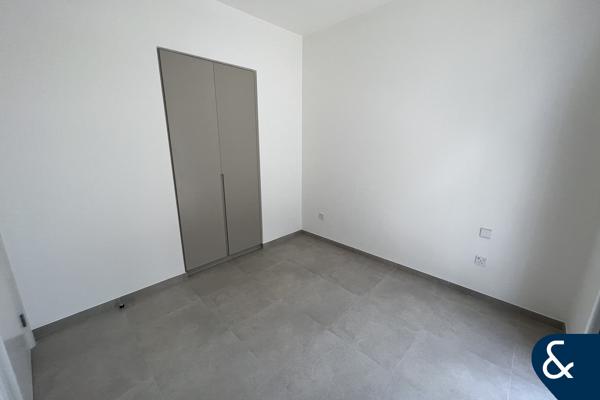 Single Row | Large Plot | Notice Served