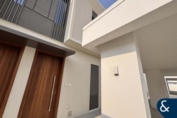 3 Plus Maids | Park Backing | Single Row