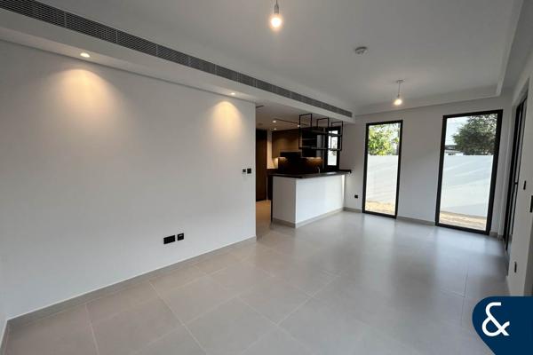 Single Row | Prime Location | Vacant Now