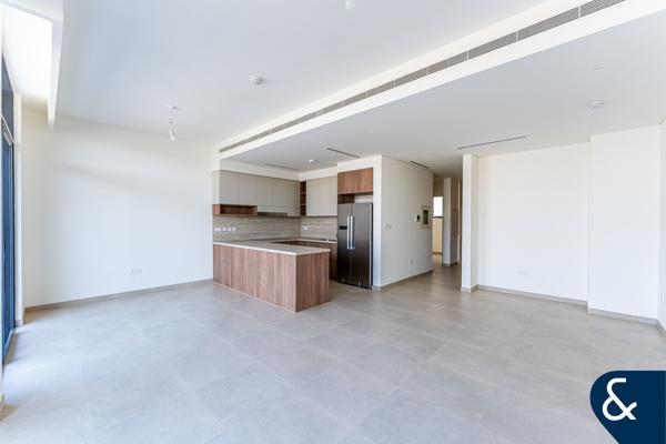 Single Row | 3 Bedrooms G+1 | Close T Pool