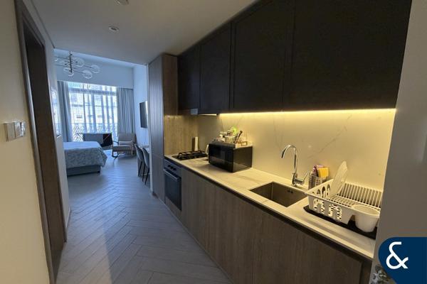Furnished | Corner Unit | Large Balcony