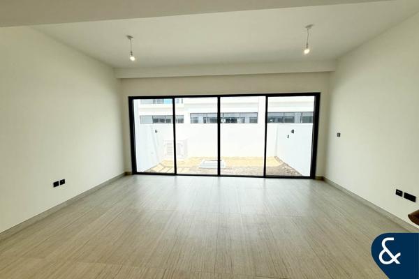 Brand New I Fitted Kitchen I Unfurnished