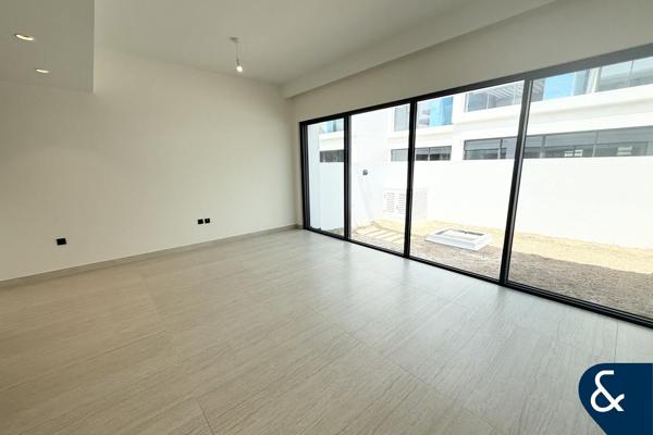 Brand New I Fitted Kitchen I Unfurnished