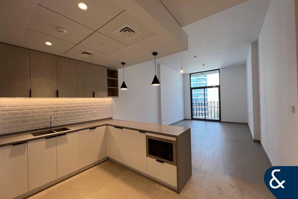 Unfurnished | Spacious 1 Bed | High Floor