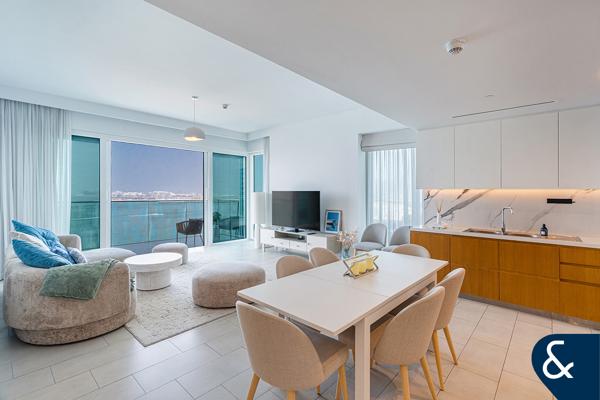 Luxury Living | Corner Unit | Furnished