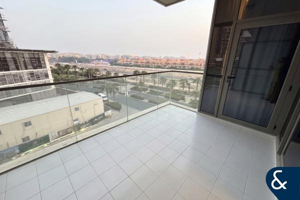 Spacious | Furnished | Modern 1 Bed