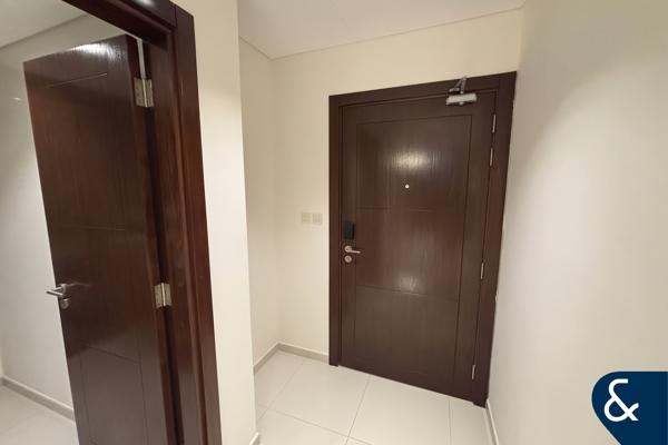 Spacious | Furnished | Modern 1 Bed