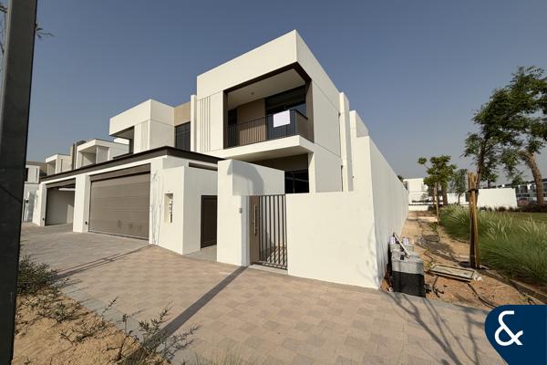 Single Row | 4 Bedrooms | Modern Design