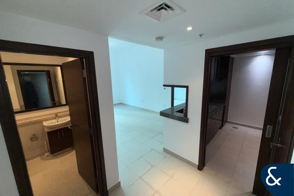 Vacant | High Floor | Sea View | One Bed