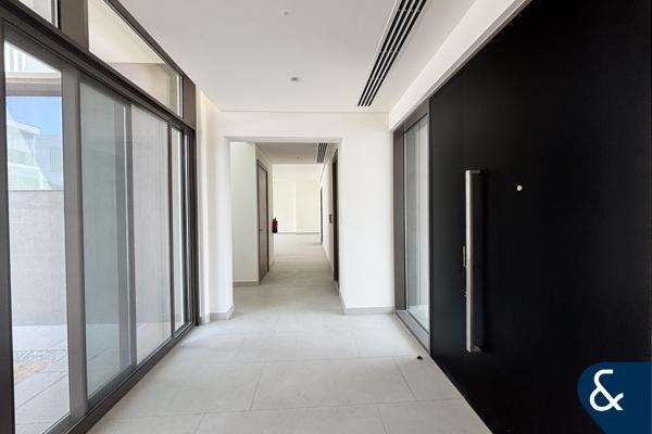 4 bed | Beautiful Landscaped | Available Now
