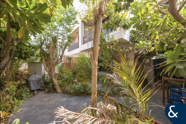 Vacant Soon l Single Row l Landscaped Garden