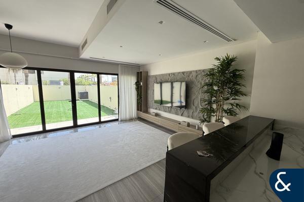 Spacious Plot I Landscaped I Furnished