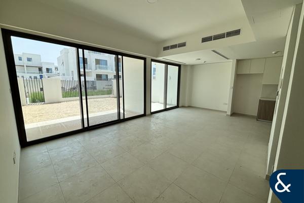 3 Plus Maids | Close To Pool | Elio Style