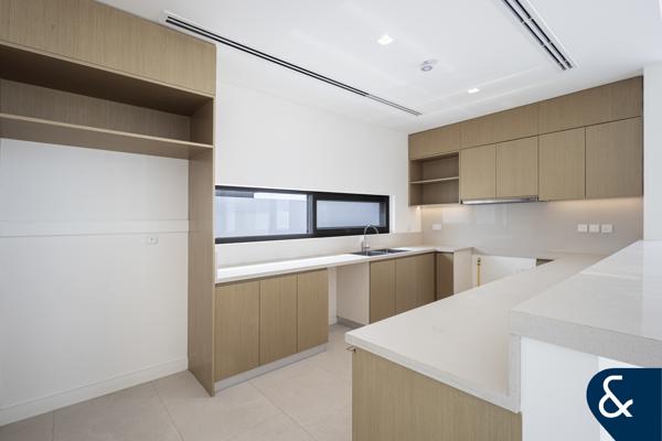 4 BEDROOM | CORNER UNIT | BRAND NEW