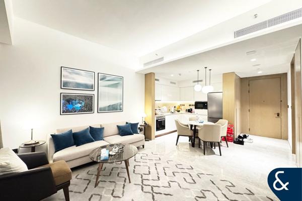 Luxurious 1 Bedroom | Stunning Creek Views