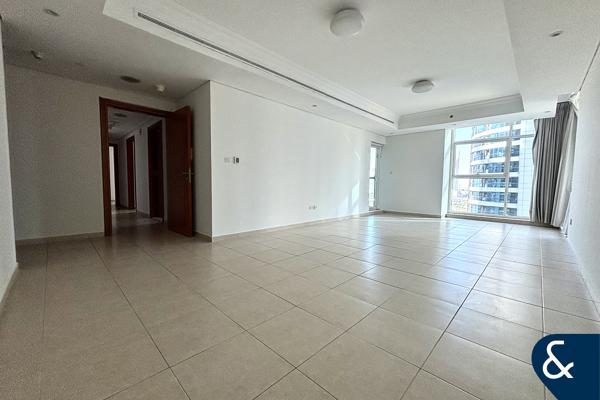 Vacant On Transfer | Vastu | Closed Kitchen