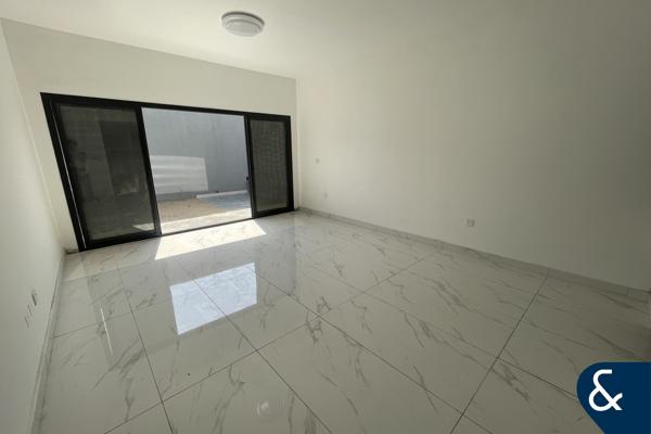 Single row | Vacant now | Brand new