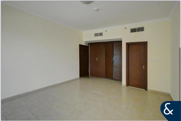 Burj Al Nujoom-1 Bed- Investment