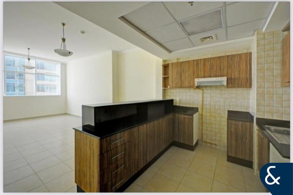 Burj Al Nujoom-1 Bed- Investment