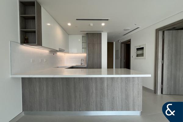 Vacant | Marina View | Newly Handed Over