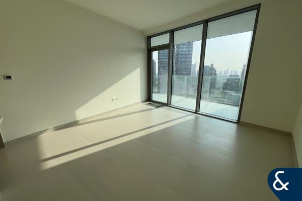 Vacant | Marina View | Newly Handed Over
