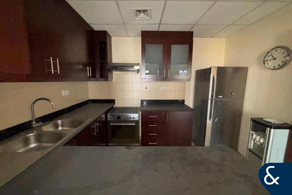 Square Layout | 2 Bedroom | Partial Sea