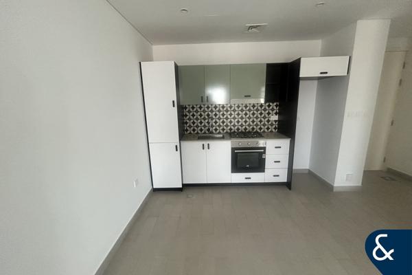High Floor | Unfurnished  | Modern living