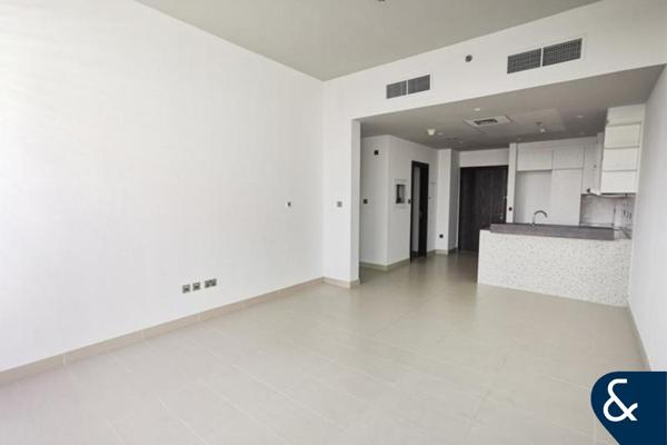 One Bed I Vacant on Transfer I 850 Sqft