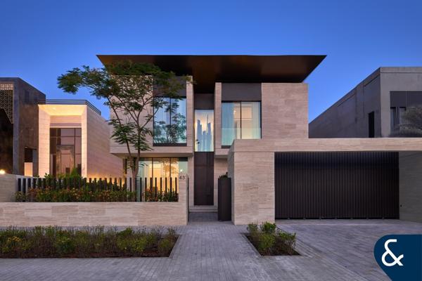 4BR | Custom | Luxury Finish | Sky Terrace