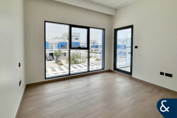 Park Facing | Single Row | Appliances | 4 Bed