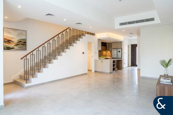Ellington | Corner Unit | 4 Bedrooms