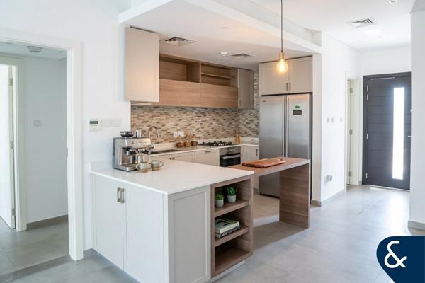 Ellington | Corner Unit | 4 Bedrooms