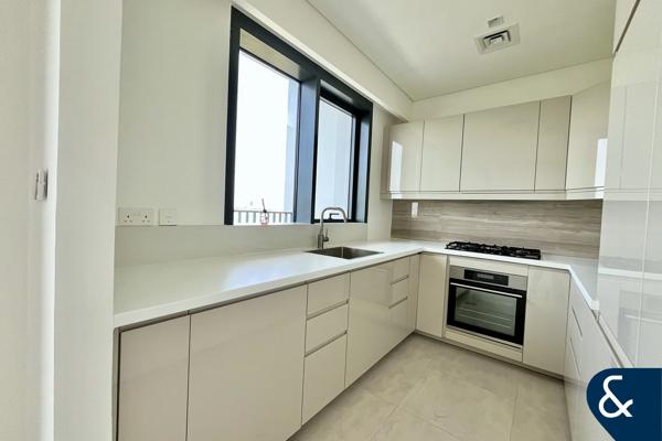 3 Bedroom Duplex | Water View | Open Plan