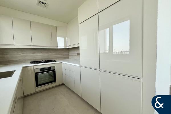 3 Bedroom Duplex | Water View | Open Plan
