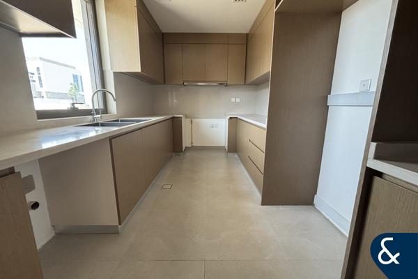 Brand New | Single Row | Modern Design