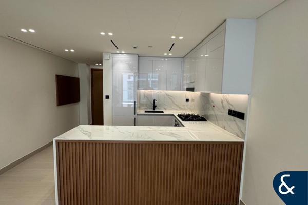 Spacious One Bed | Corner Unit | Best Price